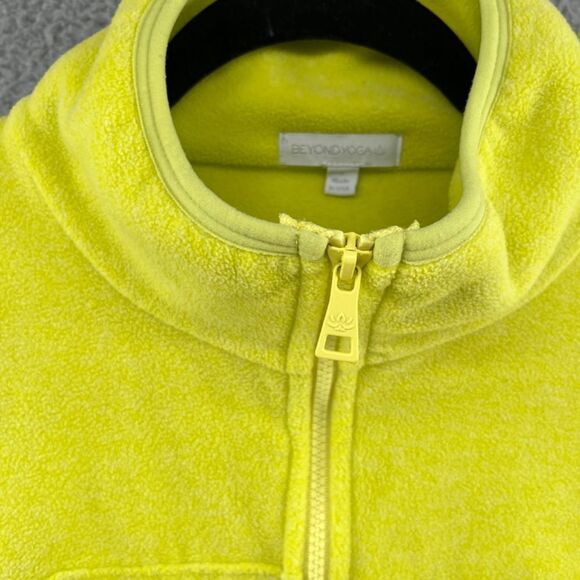 Beyond Yoga Morning Walk Vest - Picture 3 of 10